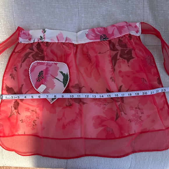 Vintage Floral Red & Pink Apron - Reversible NWT - Picture 11 of 11